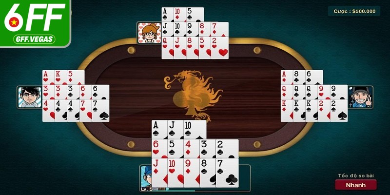 Ngay khi bài được chia, hãy dành vài giây để xem xét tổng thể bộ bài